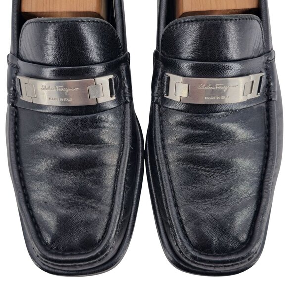 Salvatore Ferragamo Italy Men's 8.5D Black Leather Dress Shoes Logo Bit Loafers - Picture 2 of 11